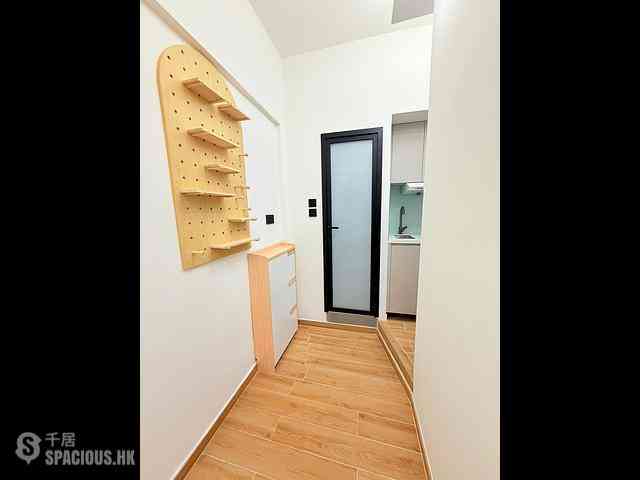 Sai Ying Pun - 203-205, Des Voeux Road West 03