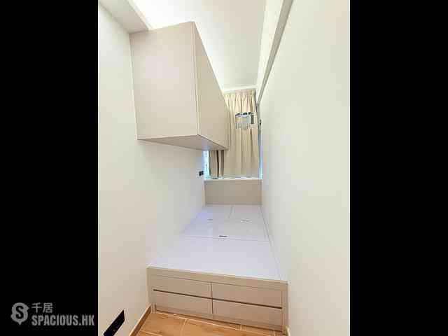 Sai Ying Pun - 203-205, Des Voeux Road West 05