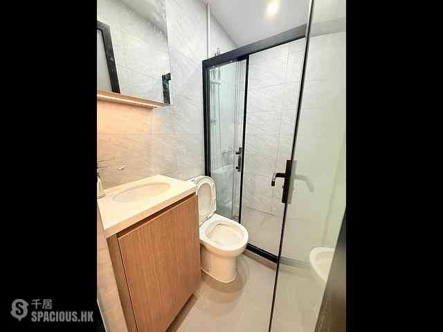 Sai Ying Pun - 203-205, Des Voeux Road West 08