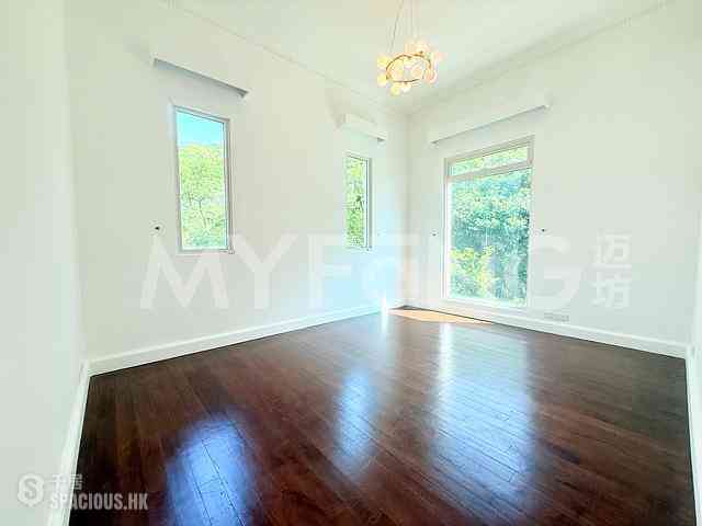 Repulse Bay - 110, Repulse Bay Road 10