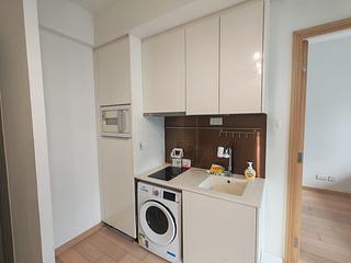 Tseung Kwan O - Twin Peaks Block 2 03