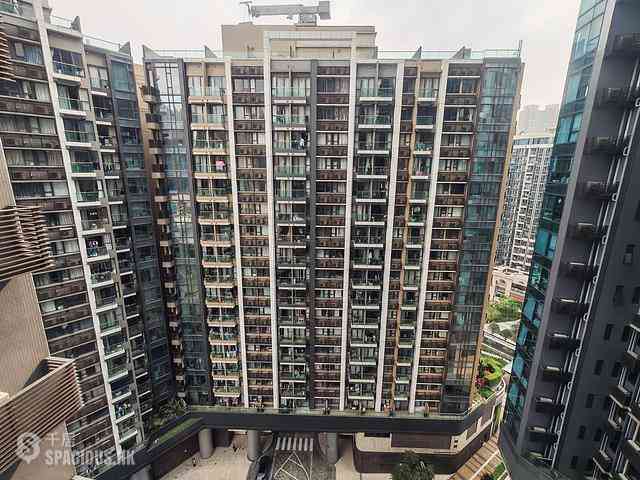 Tseung Kwan O - Twin Peaks Block 2 06