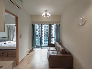 Tseung Kwan O - Twin Peaks Block 2 07