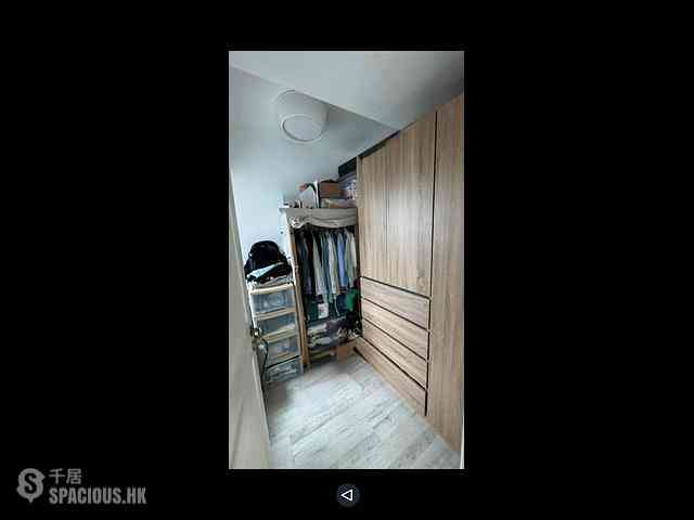 Sheung Wan - Queen's Terrace Block 2 04