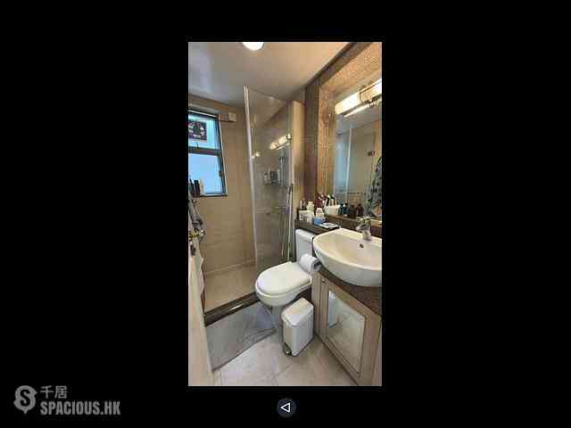 Sheung Wan - Queen's Terrace Block 2 06