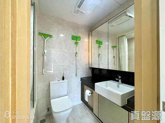 Tseung Kwan O - The Papillons Block 1 04
