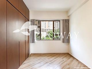 Pok Fu Lam - Baguio Villa Block 32 08