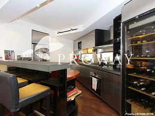 Soho - 52, Elgin Street 12