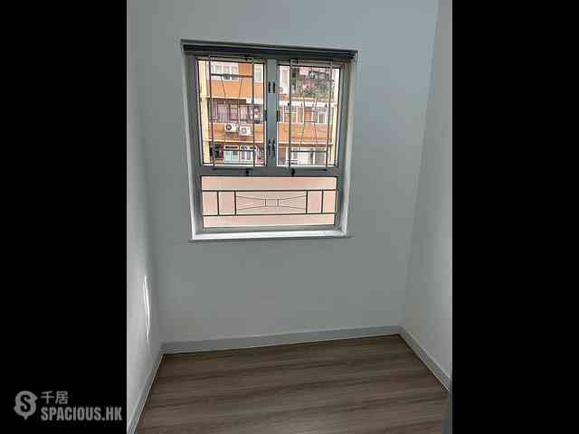 Wan Chai - Sing Kong Building 04