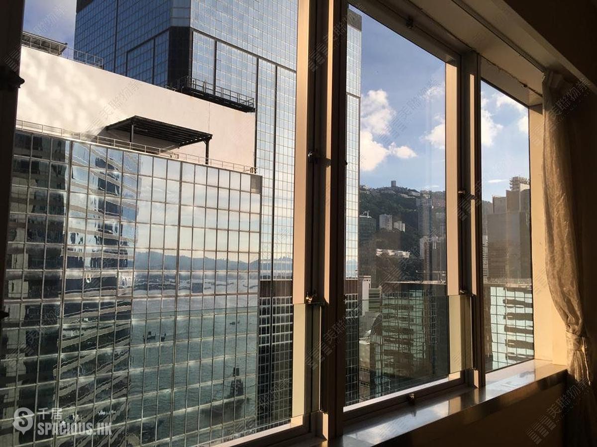 Wan Chai - Convention Plaza Apartments 01