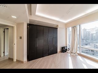 Wan Chai - Convention Plaza Apartments 06