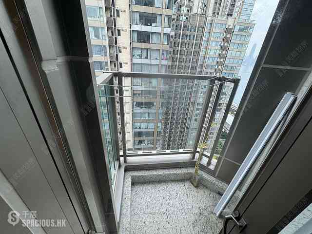 Fortress Hill - Harbour Glory Block 6 05