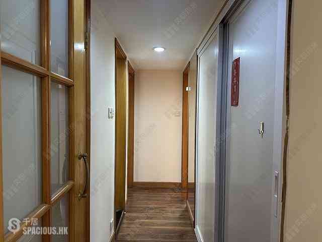 Mid Levels Central - Robinson Heights Block 1 02