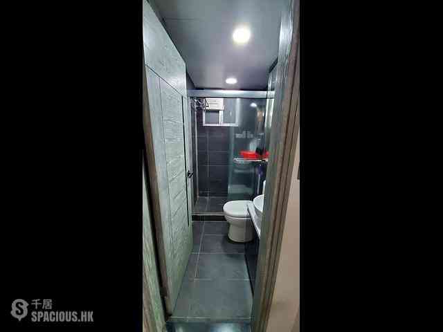Prince Edward - Kwong Shing Building 08