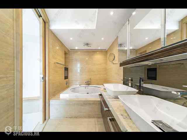 Wong Chuk Hang - Marinella Block 1 05