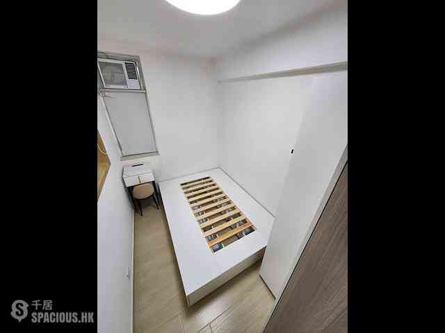 Sai Ying Pun - Fook Moon Building 06