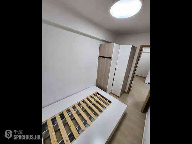 Sai Ying Pun - Fook Moon Building 10