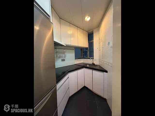 Tung Chung - Coastal Skyline Phase 1 Block 3 03