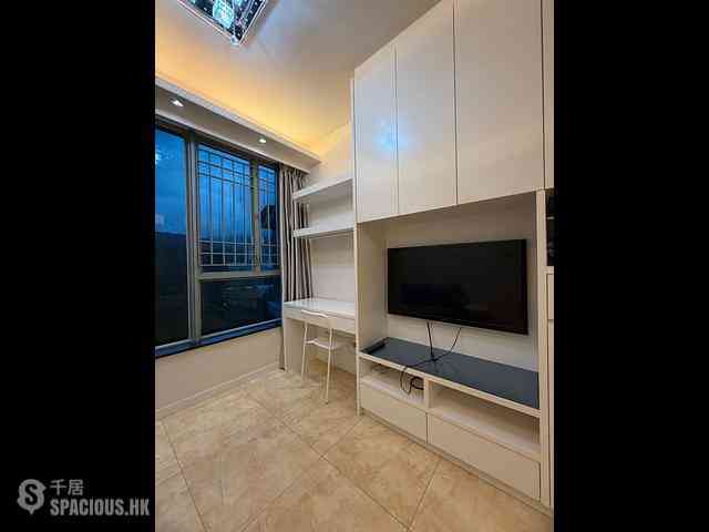 Tung Chung - Coastal Skyline Phase 1 Block 3 05