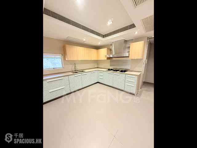 Repulse Bay - The Somerset 15