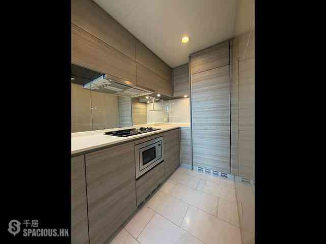 Tung Chung - The Visionary Tower 10 05