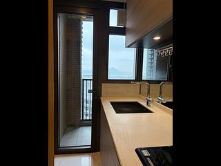 Tung Chung - The Visionary Tower 10 07