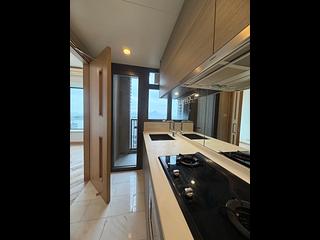 Tung Chung - The Visionary Tower 10 08