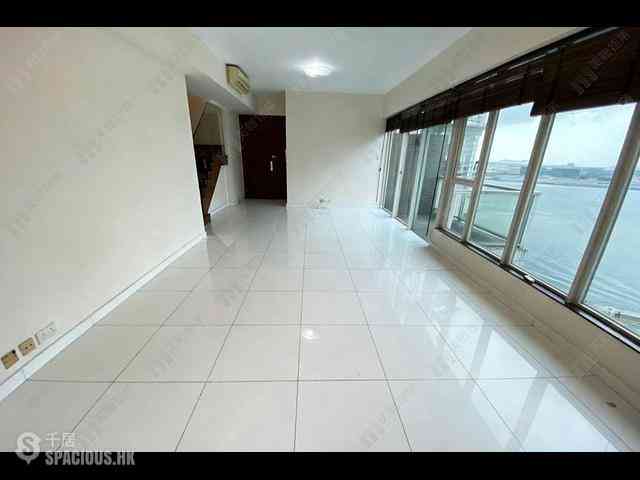Tung Chung - Coastal Skyline Phase 4 Le Bleu Deux Block 3 01
