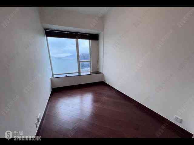 Tung Chung - Coastal Skyline Phase 4 Le Bleu Deux Block 3 03