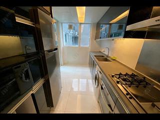 Tung Chung - Coastal Skyline Phase 4 Le Bleu Deux Block 3 07