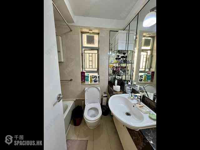 Tung Chung - Seaview Crescent Block 5 04