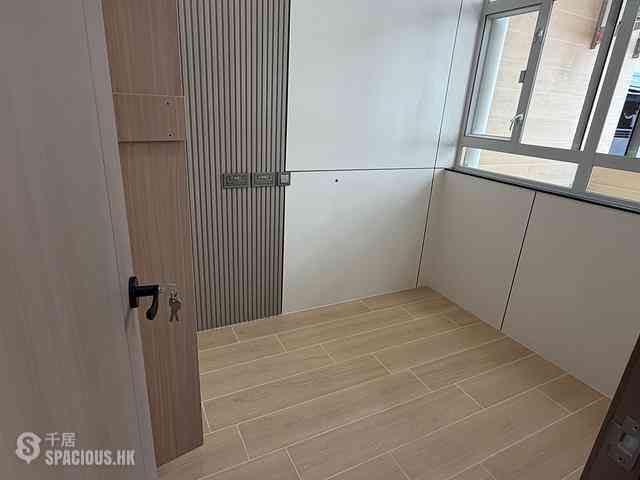 Causeway Bay - 522, Lockhart Road 10