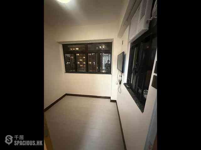 Sai Ying Pun - Kwan Yick Building 04