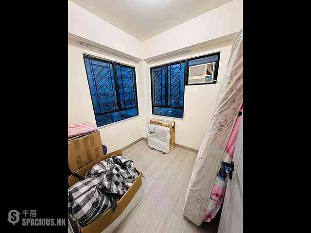 Shek Tong Tsui - Hill Court 02