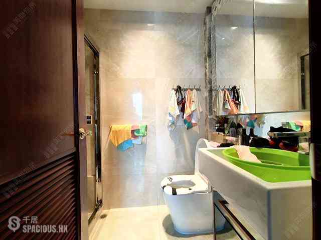 Wan Chai - The Avenue Phase 2 Block 1 08