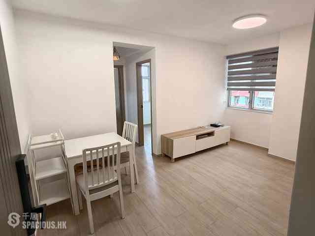Kennedy Town - Pearl Court 01