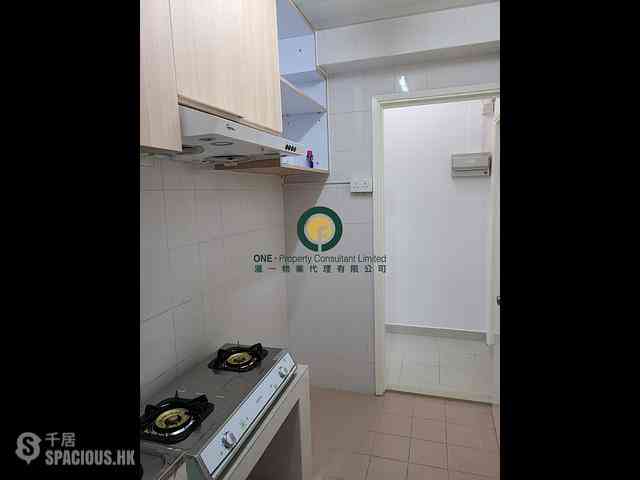 Kennedy Town - Luen On Apartments 02