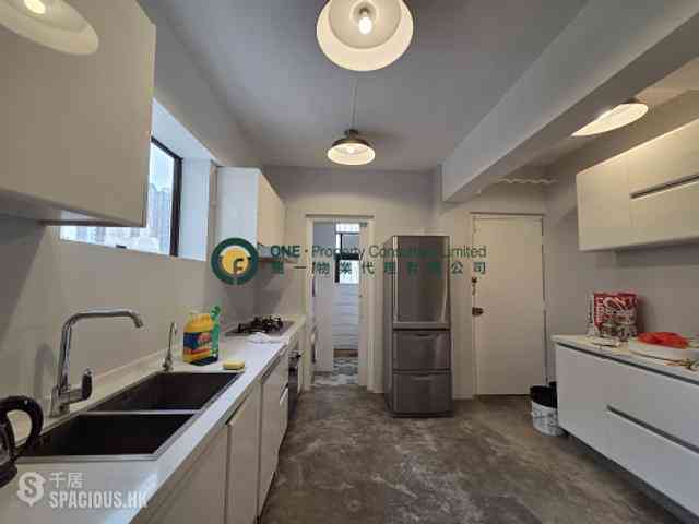 Sai Ying Pun - Lim Kai Bit Yip 03