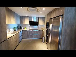 Mid Levels West - 80 Robinson Road 06
