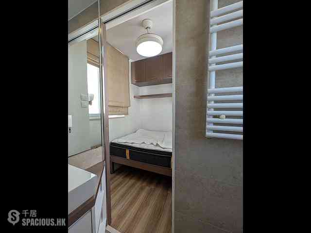 Poho - Universal Building 11