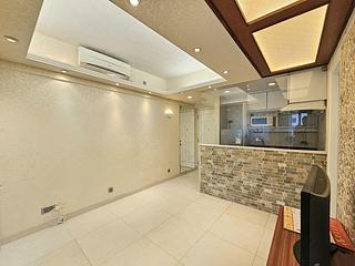 Wan Chai - Tonnochy Towers 03
