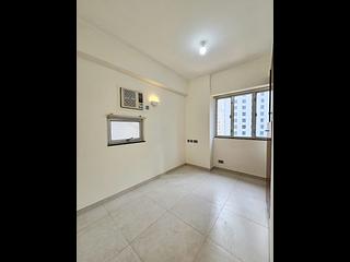 Wan Chai - Tonnochy Towers 05