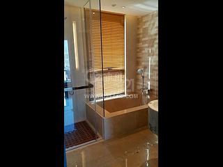 Mid Levels Central - Gramercy 06