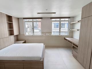 Central - 7-9, Shin Hing Street 06