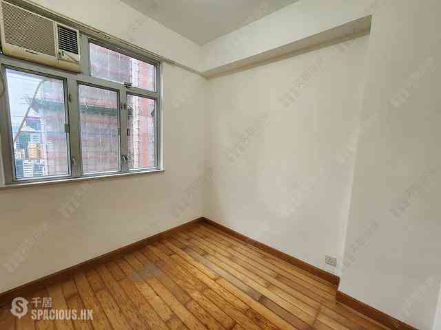 Mid Levels Central - On Fung Building 02