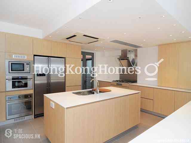 Chung Hom Kok - Pinewaver Villas 01