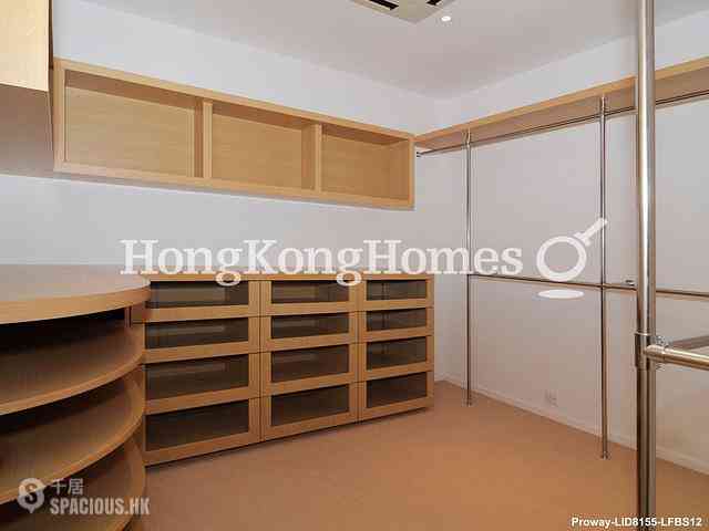 Chung Hom Kok - Pinewaver Villas 06