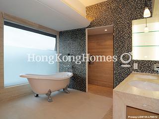 Chung Hom Kok - Pinewaver Villas 07