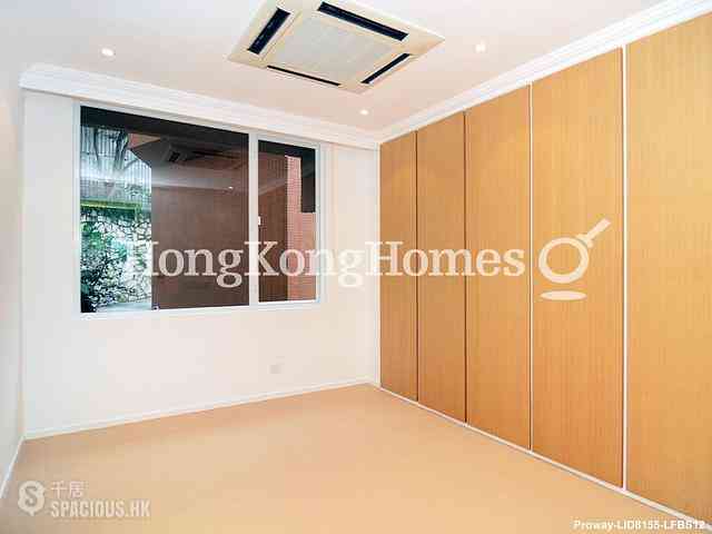 Chung Hom Kok - Pinewaver Villas 08