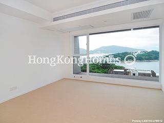 Chung Hom Kok - Pinewaver Villas 10